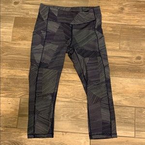 Lululemon speed up crop size 8